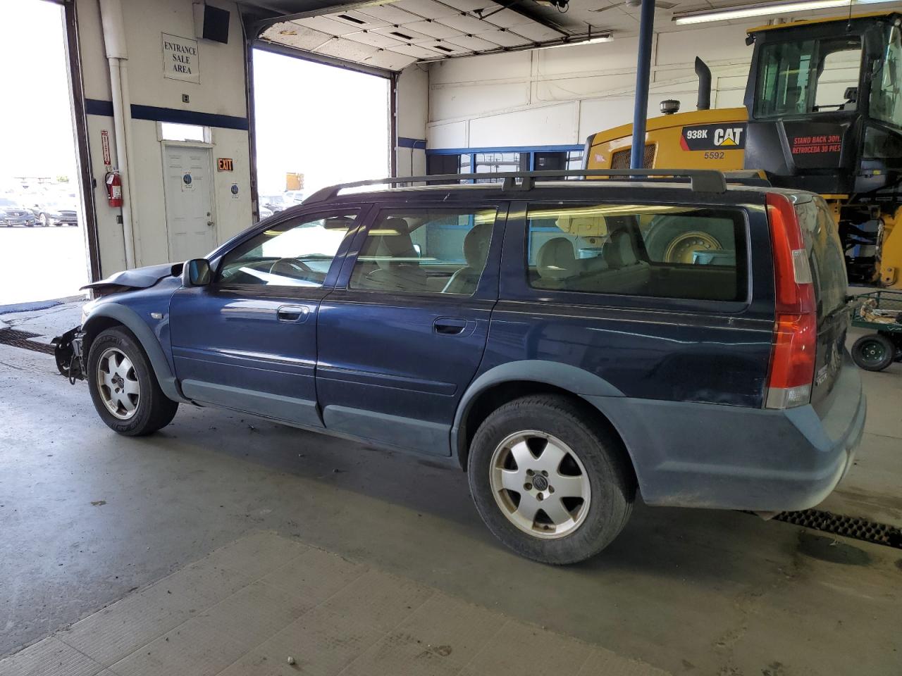 YV1SZ58D711031349 2001 Volvo V70 Xc