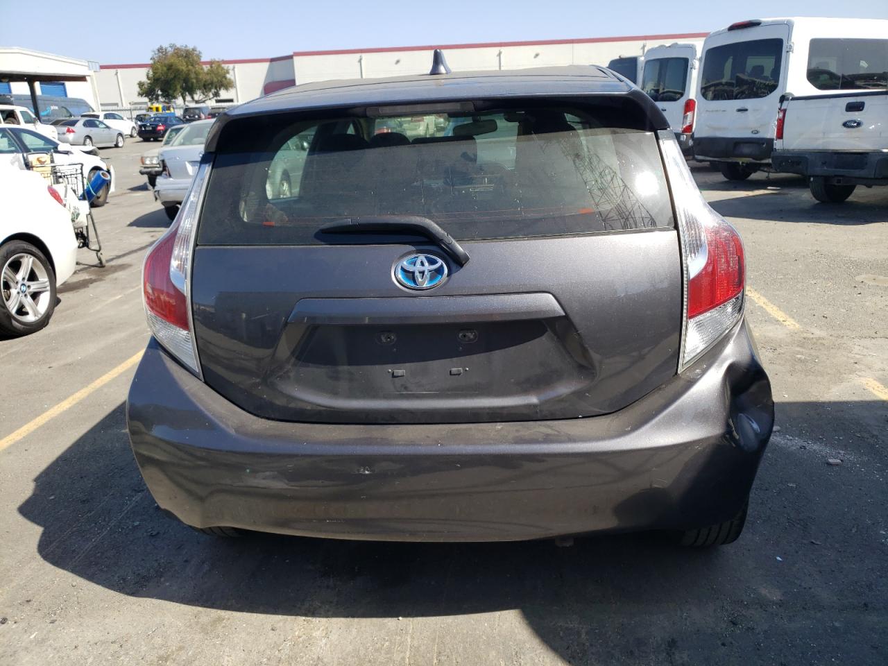 2016 Toyota Prius C vin: JTDKDTB37G1130366