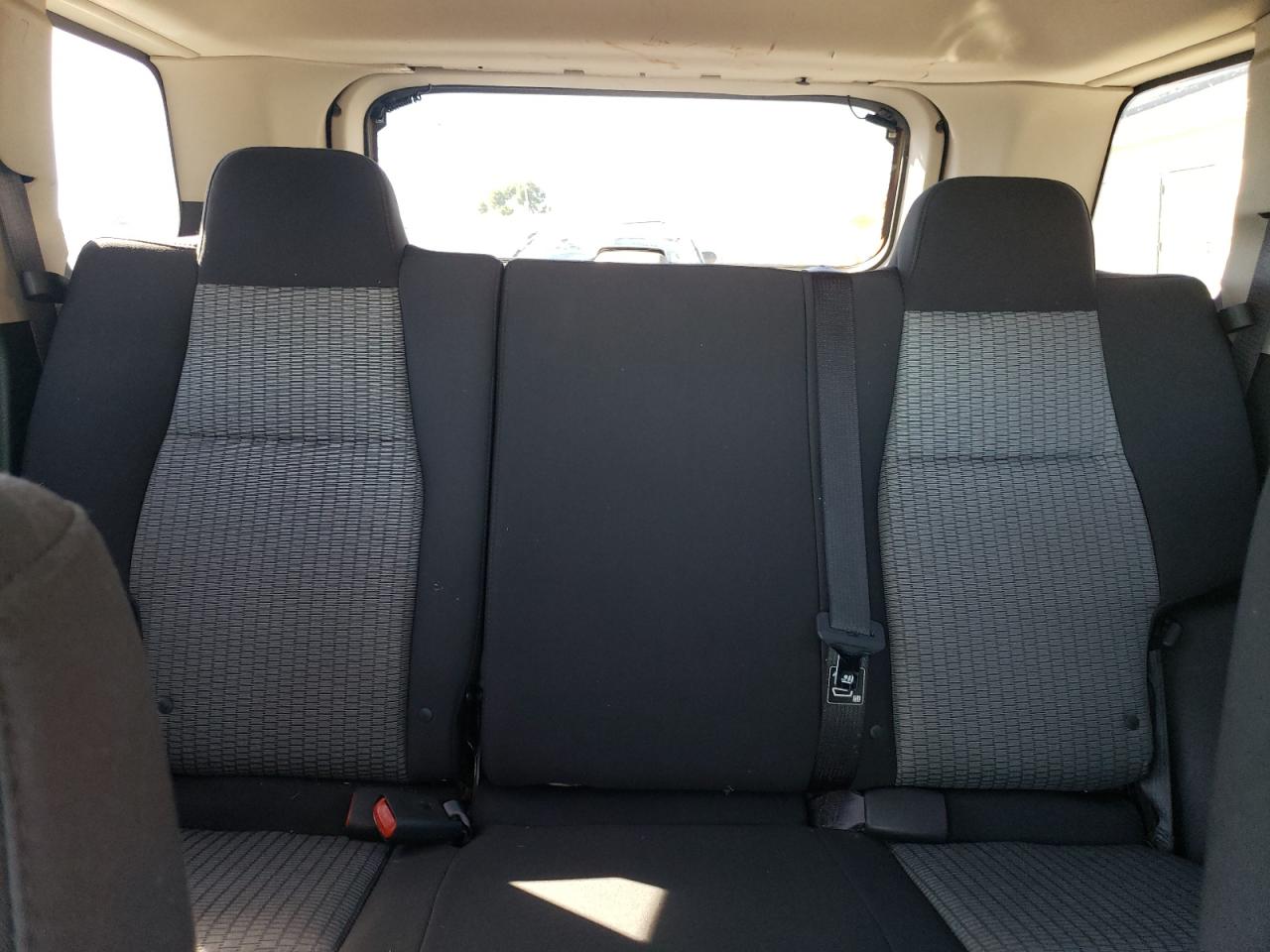 1J4PR4GK7AC105759 2010 Jeep Grand Cherokee Laredo