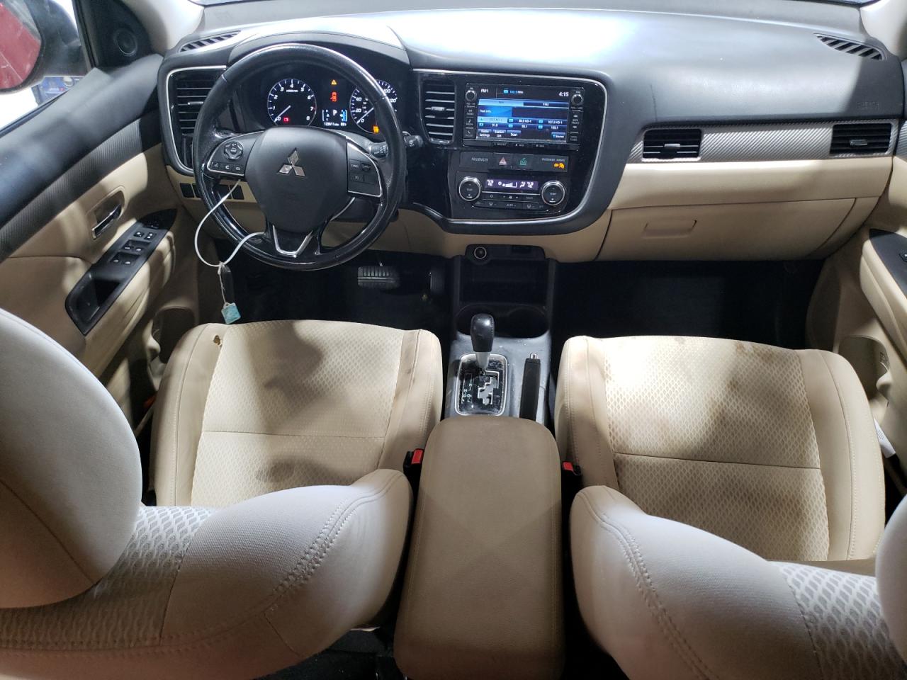 JA4AD3A3XGZ019996 2016 Mitsubishi Outlander Se