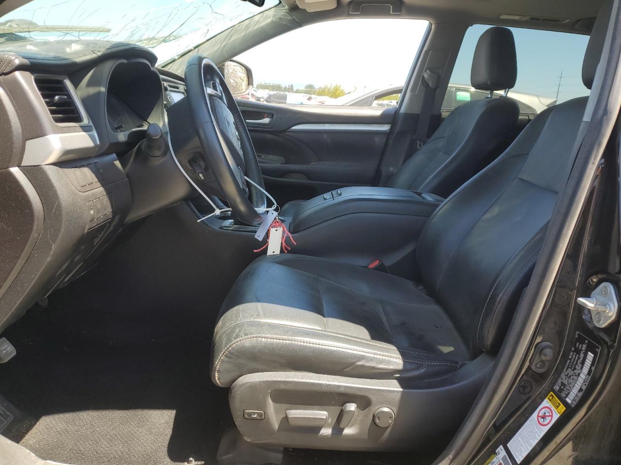 5TDJKRFH3GS270072 2016 Toyota Highlander Xle