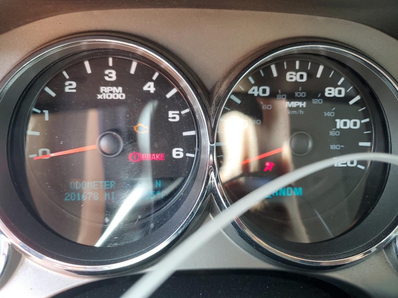 1GCRCSE09BZ167619 2011 Chevrolet Silverado C1500 Lt