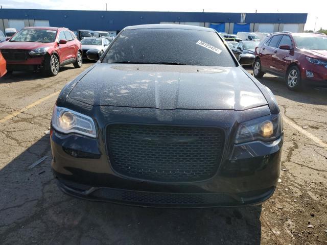 2016 Chrysler 300 Limited VIN: 2C3CCARG0GH198566 Lot: 58125424