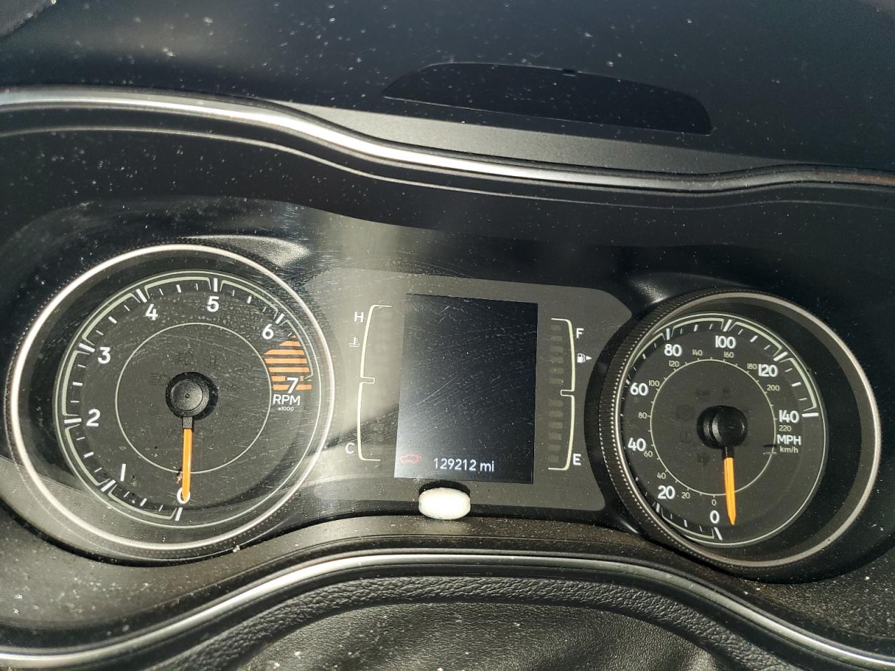 1C4PJLCB0KD246908 2019 Jeep Cherokee Latitude