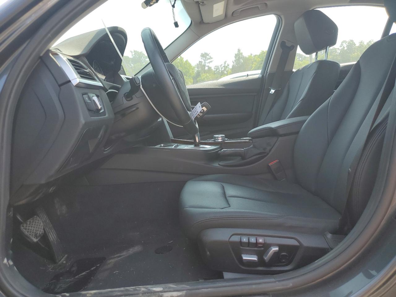 WBA8A3C51GK551347 2016 BMW 320 Xi