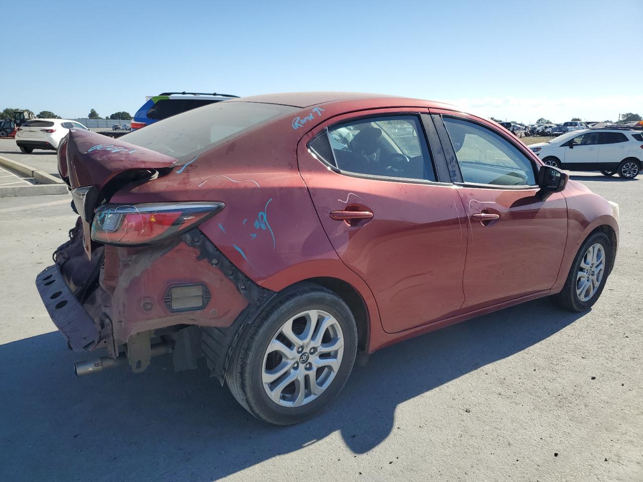 2018 Toyota Yaris Ia vin: 3MYDLBYV4JY315672