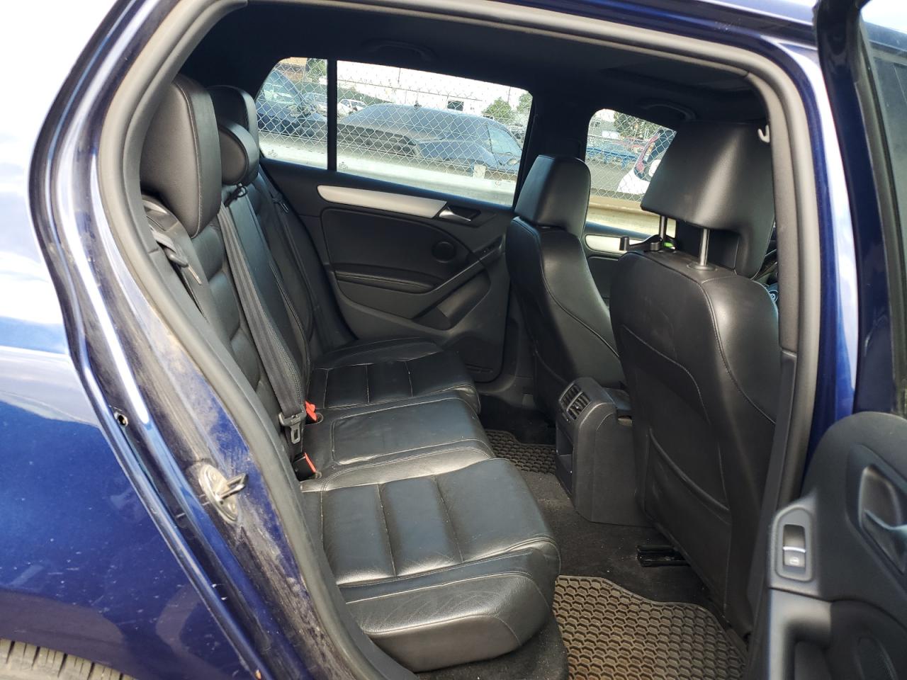 WVWGD7AJ3CW096792 2012 Volkswagen Gti