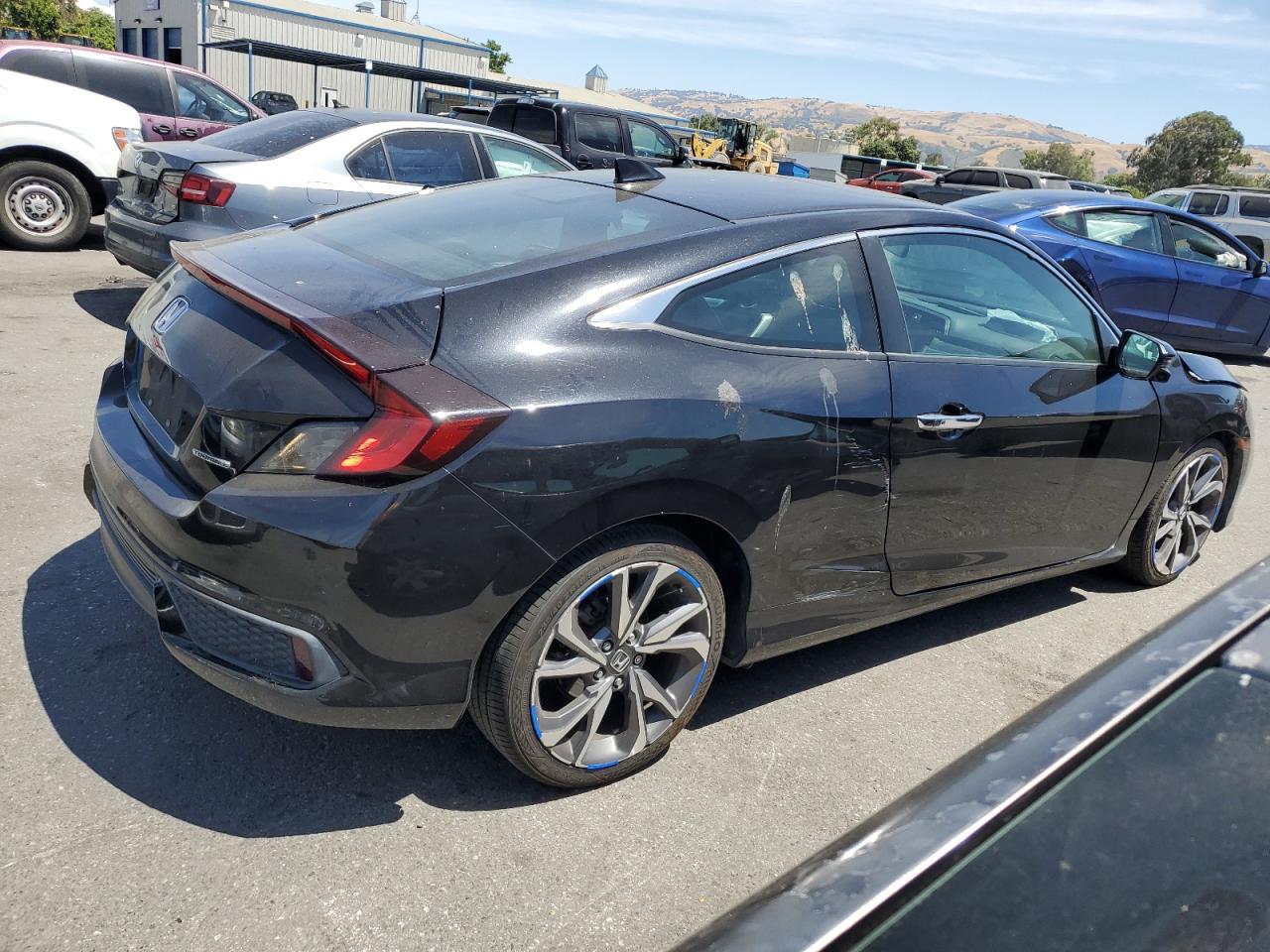 2019 Honda Civic Touring vin: 2HGFC3B90KH350016