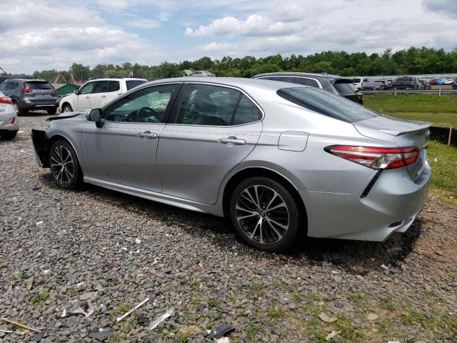 4T1B11HK1JU670843 2018 TOYOTA CAMRY - Image 2