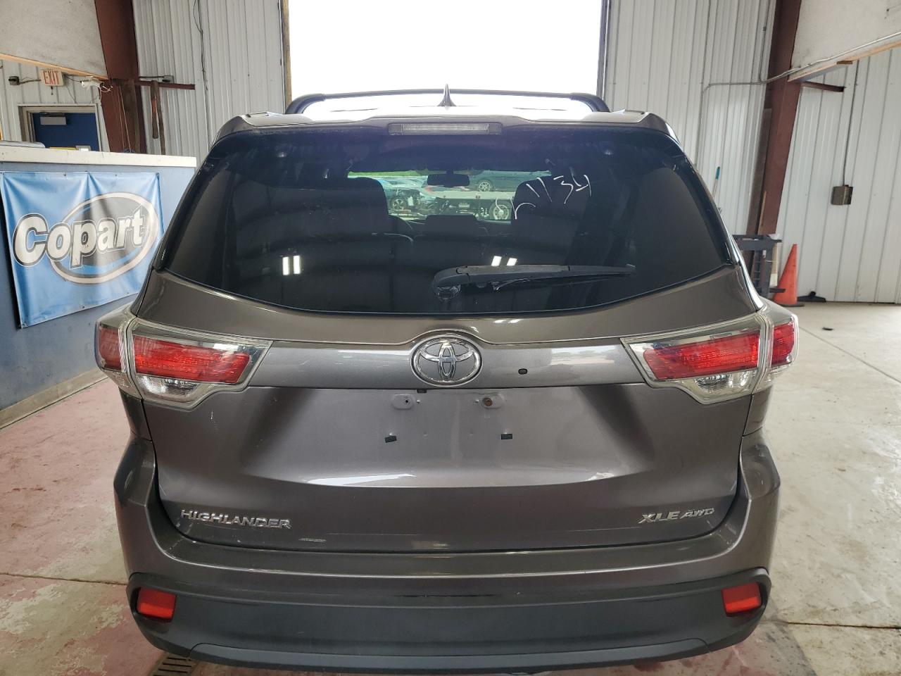 5TDJKRFH6GS241147 2016 Toyota Highlander Xle