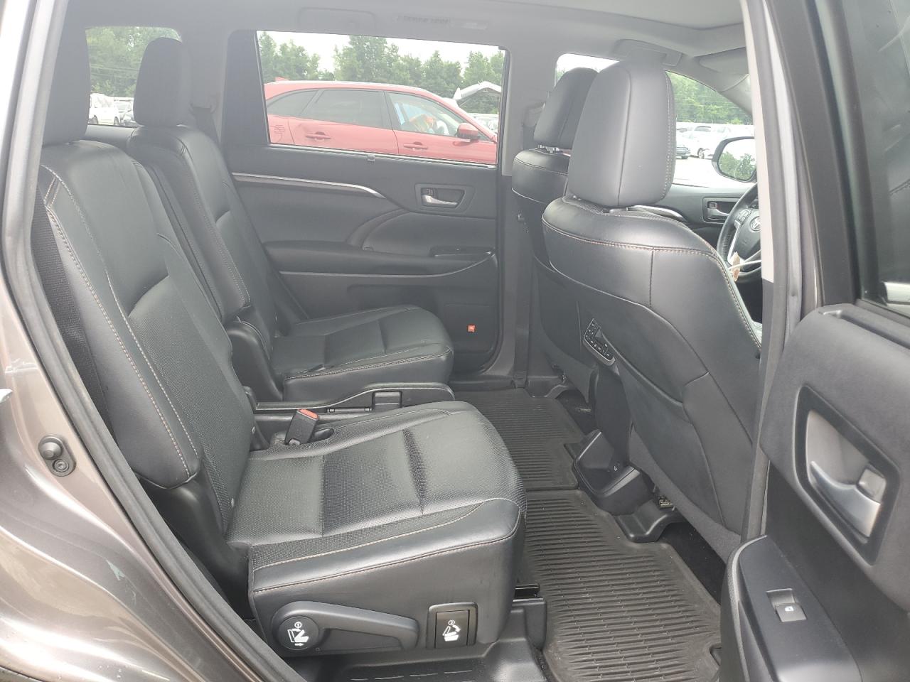 5TDYKRFH7GS122697 2016 Toyota Highlander Limited