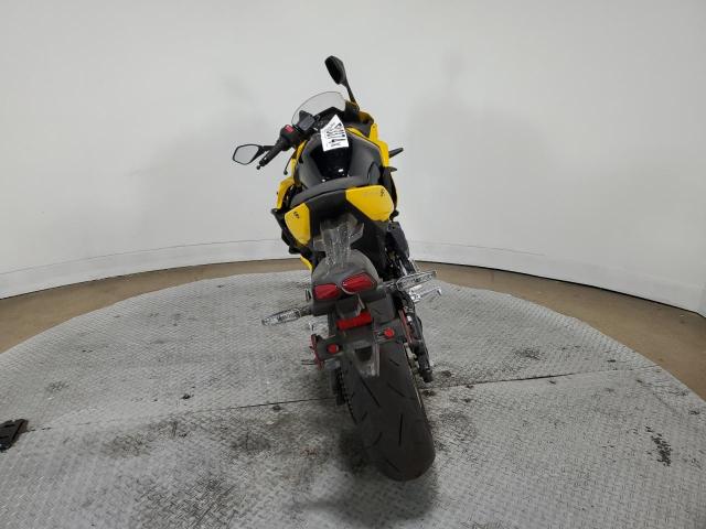 2024 SUZUKI GSX800 F JS1EM13B9R7102781