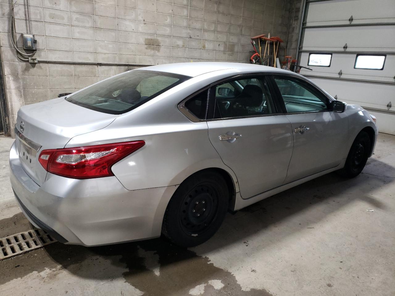 1N4AL3AP1GC226183 2016 Nissan Altima 2.5