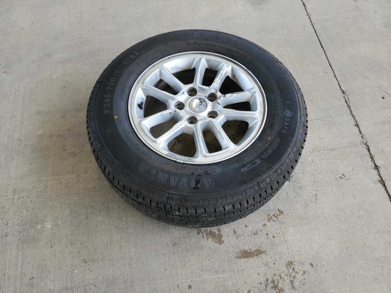 1C4RJFAG9KC568042 2019 Jeep Grand Cherokee Laredo