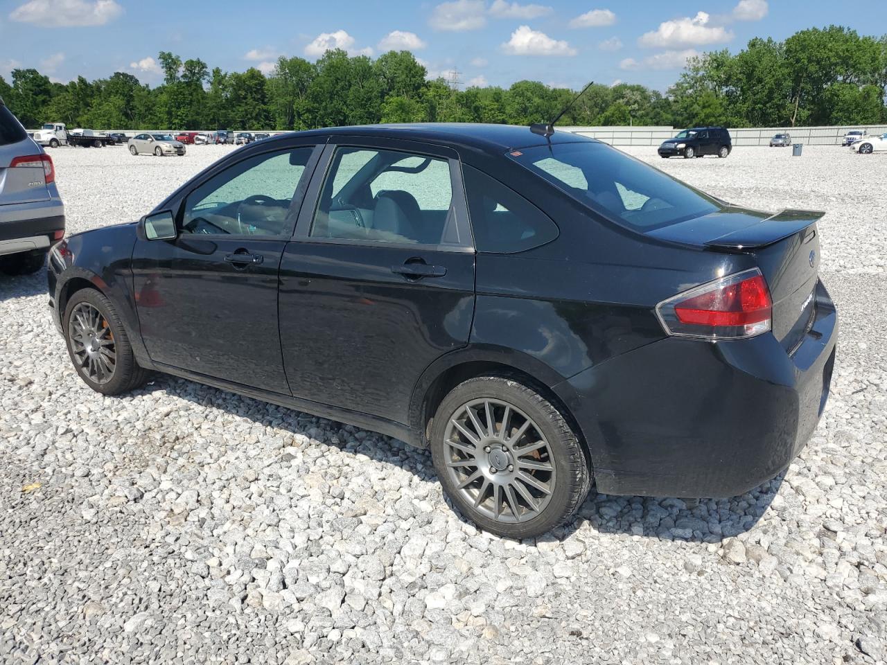 1FAHP3GN2BW177124 2011 Ford Focus Ses