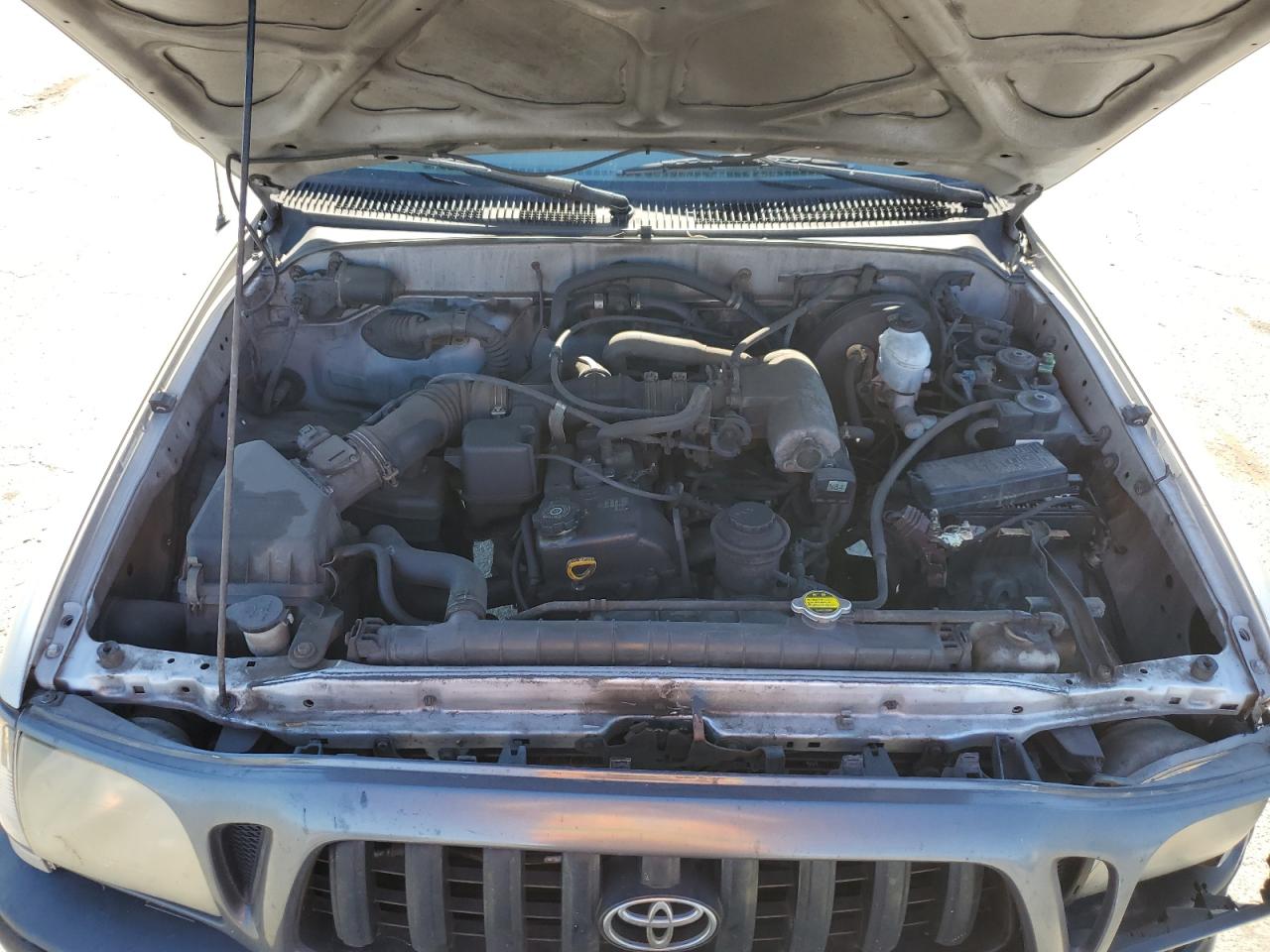 5TENL42N61Z879339 2001 Toyota Tacoma