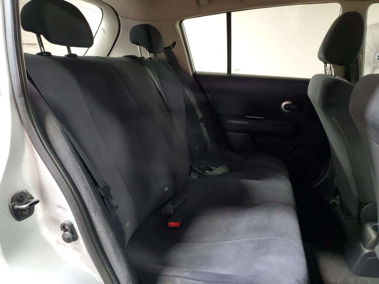 3N1BC13E28L415349 2008 Nissan Versa S