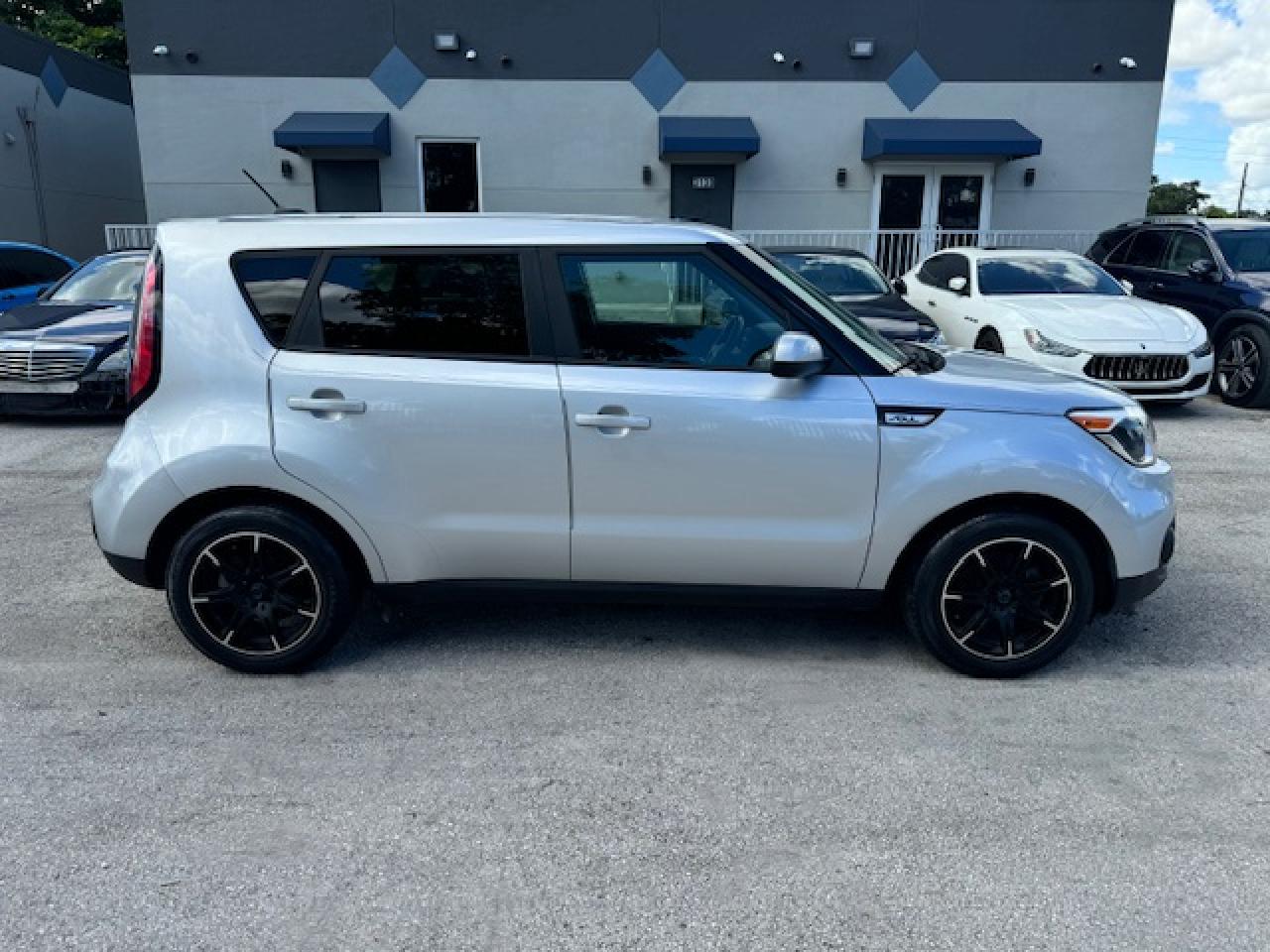 2019 Kia Soul vin: KNDJN2A21K7008085