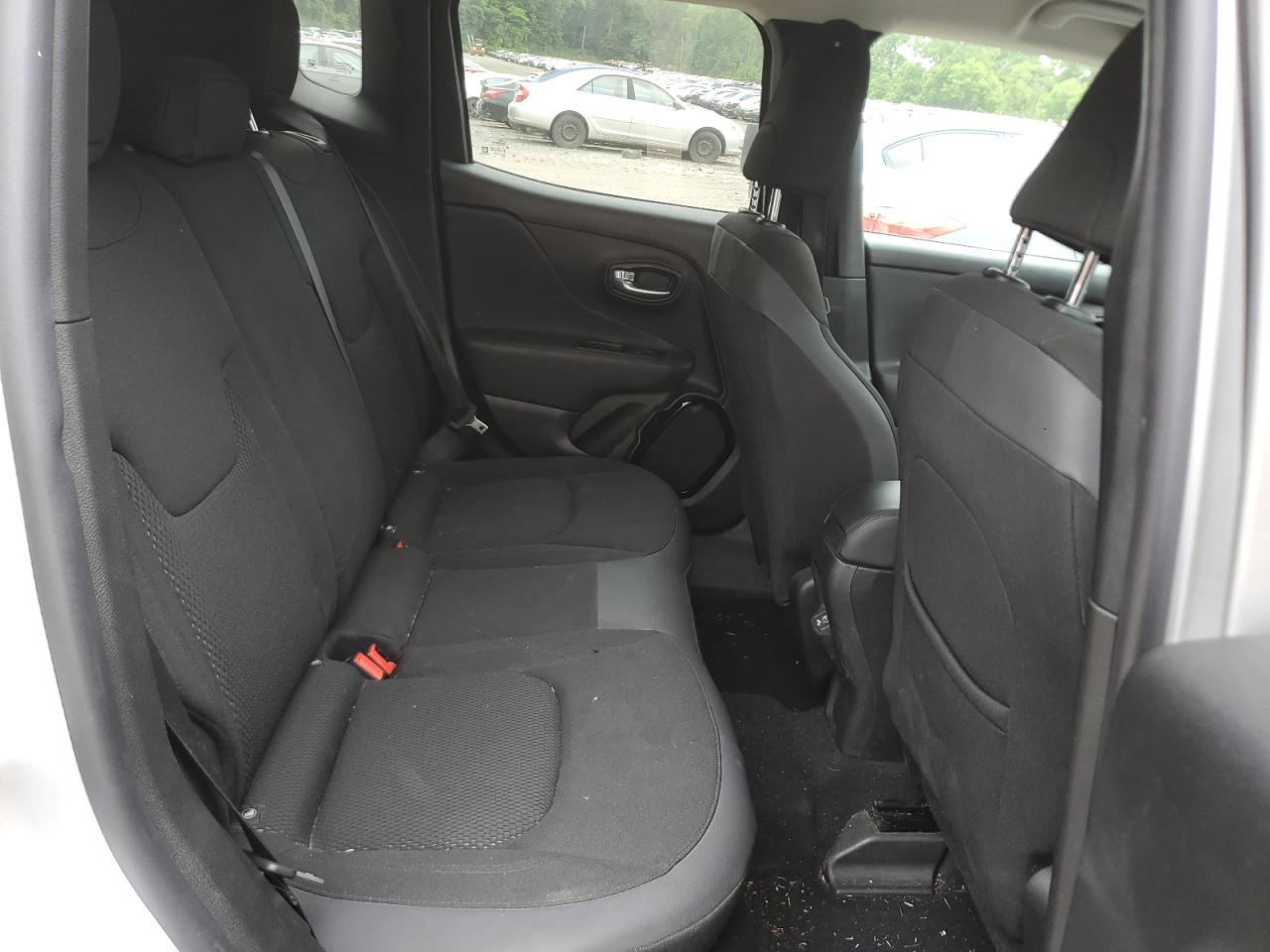 ZACCJBBB3JPH05682 2018 Jeep Renegade Latitude