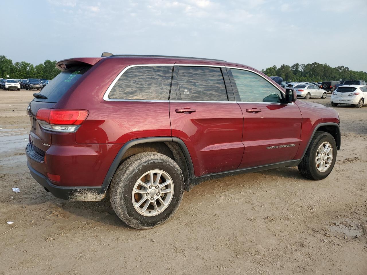 2018 Jeep Grand Cherokee Laredo vin: 1C4RJEAGXJC275369