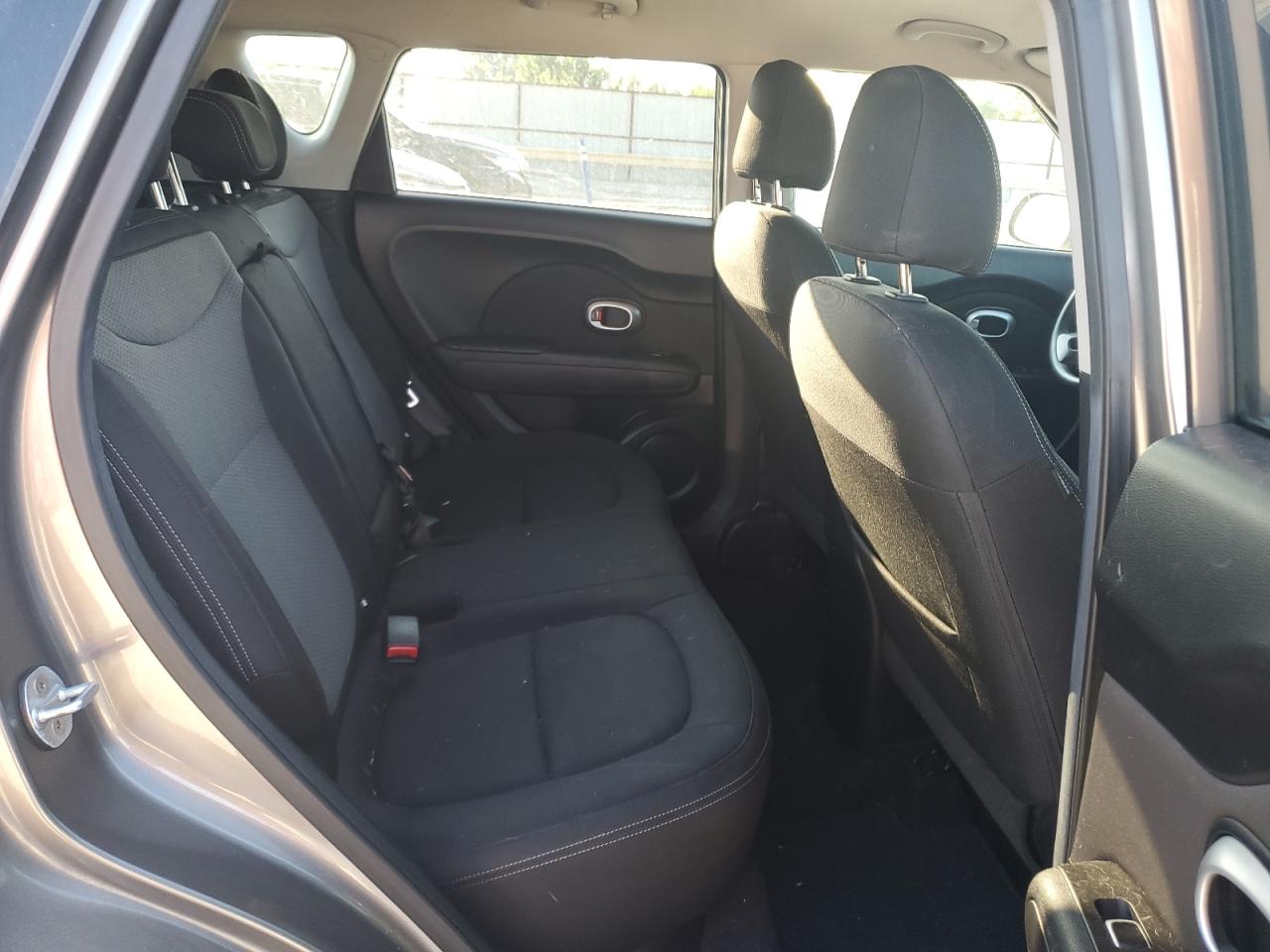 KNDJP3A51H7420753 2017 Kia Soul +