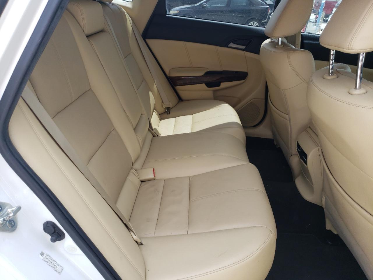 5J6TF1H57BL004219 2011 Honda Accord Crosstour Exl