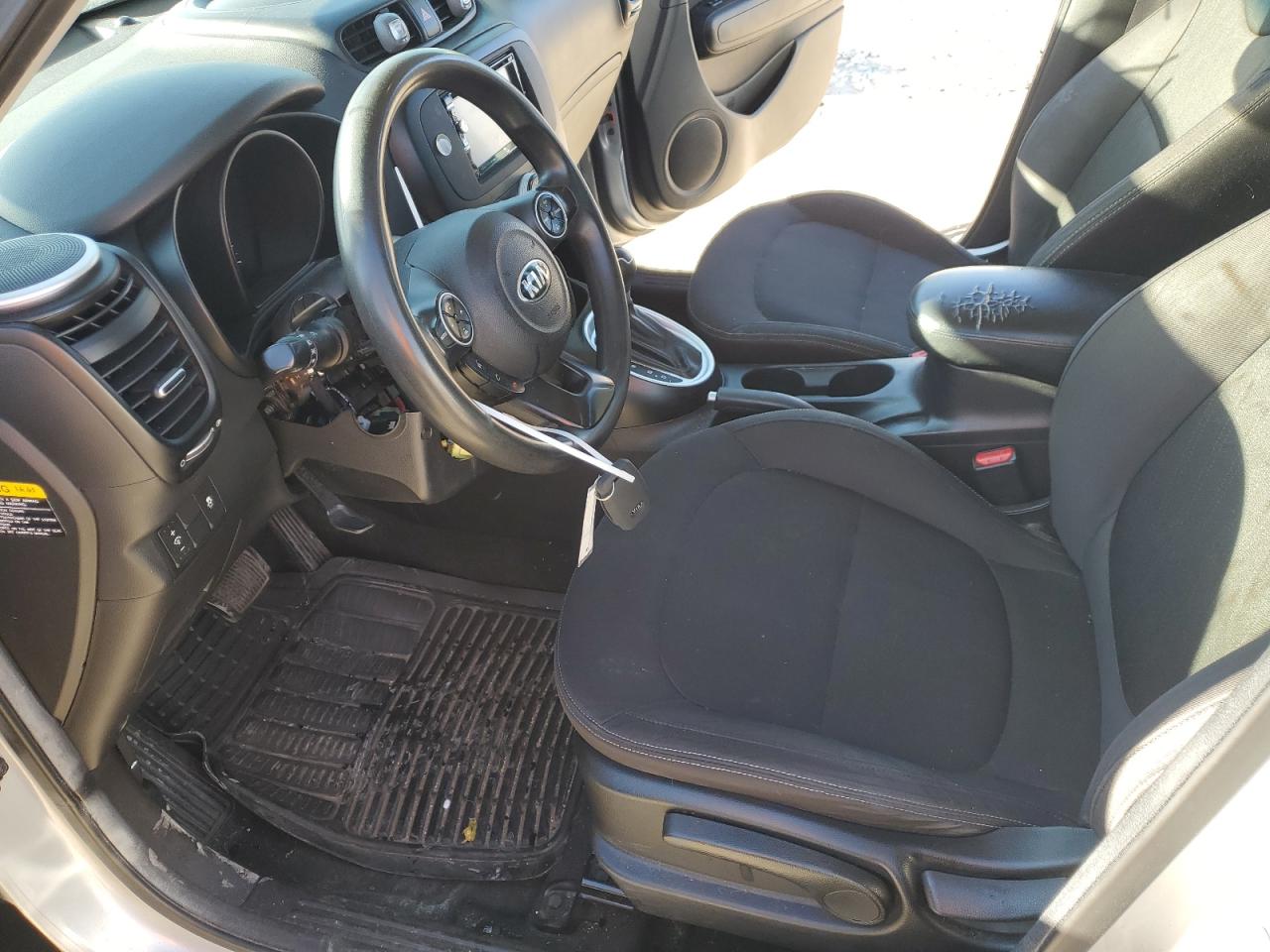 KNDJN2A25G7832873 2016 Kia Soul