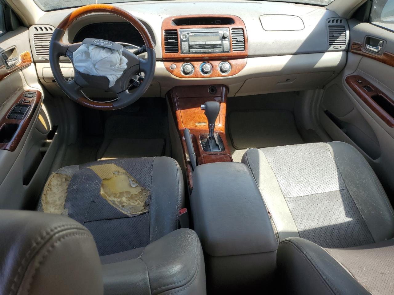 4T1BE32K65U592705 2005 Toyota Camry Le