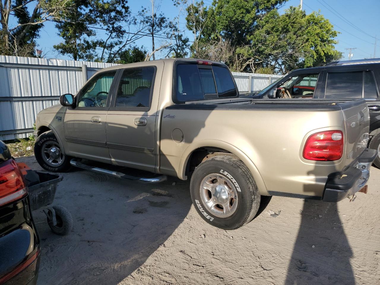 1FTRW07LX1KE13362 2001 Ford F150 Supercrew