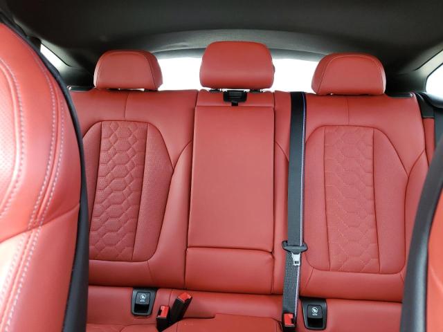 2022 BMW X4 M 5YM23EC02N9M62773
