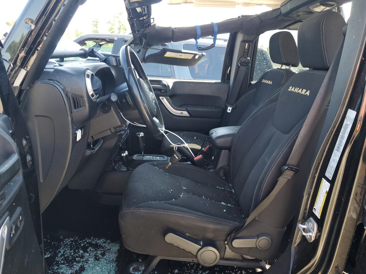 1C4BJWEG5FL668981 2015 Jeep Wrangler Unlimited Sahara