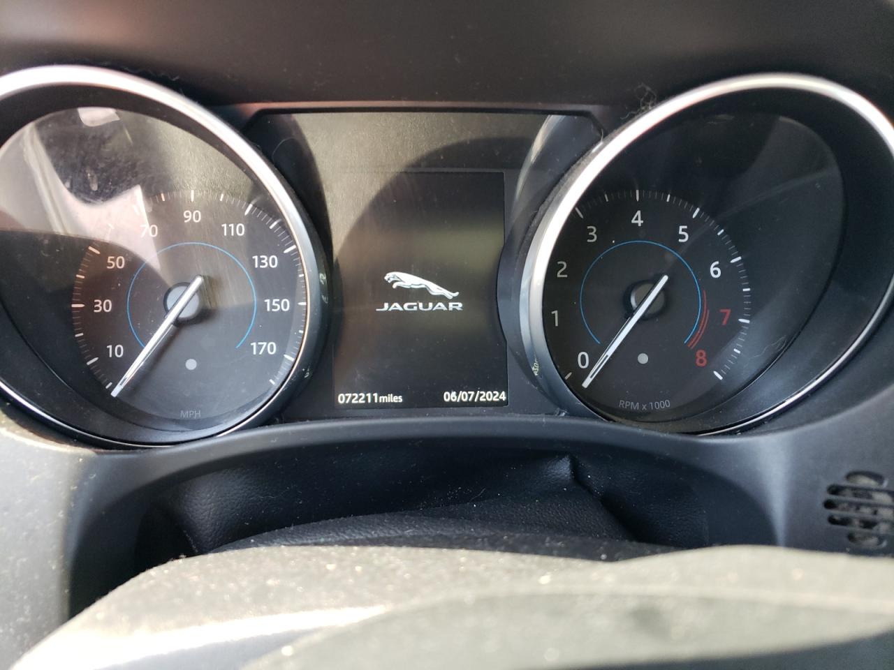 SADCJ2EV1JA271286 2018 Jaguar F-Pace Premium