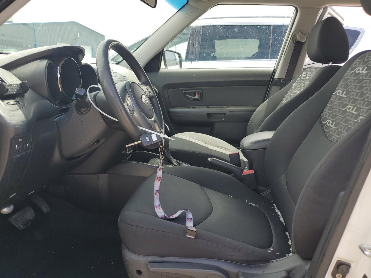 KNDJT2A27B7265161 2011 Kia Soul +