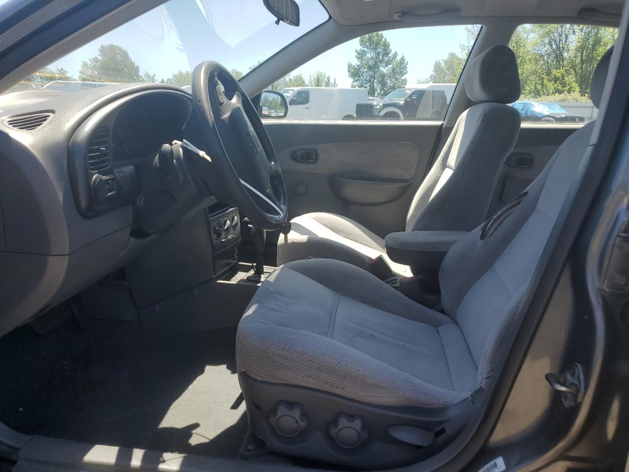 KNAFB161125083032 2002 Kia Spectra Gs