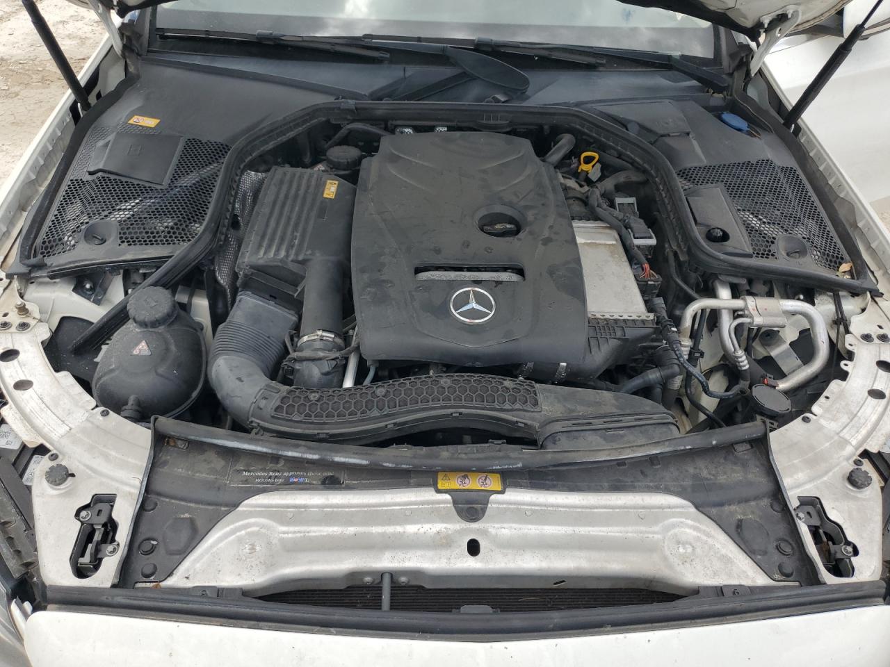 55SWF4JB4GU156150 2016 Mercedes-Benz C 300