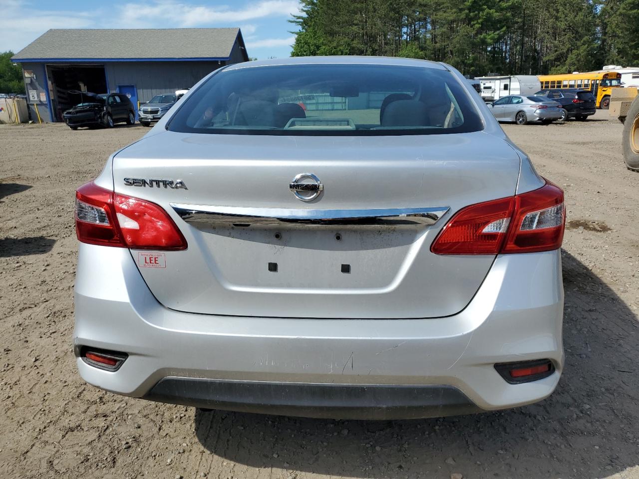 2018 Nissan Sentra S vin: 3N1AB7AP4JY203003