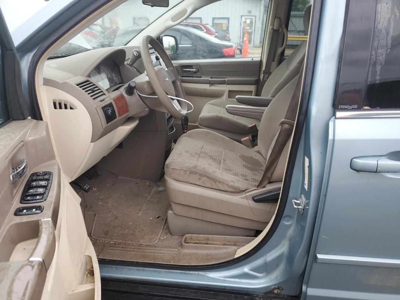 2A8HR44E69R613998 2009 Chrysler Town & Country Lx