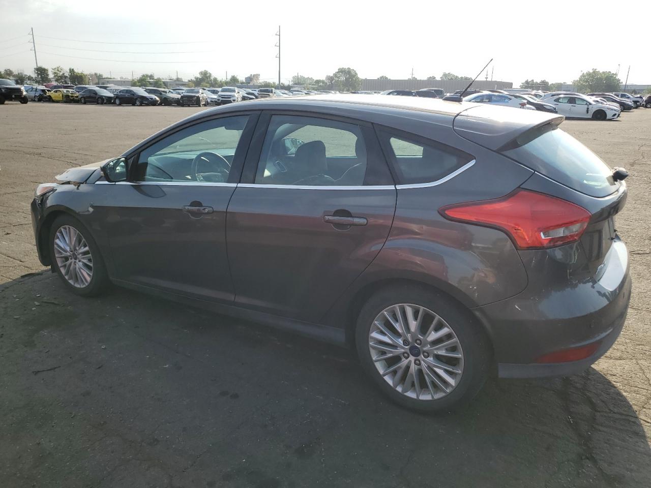 2015 Ford Focus Titanium vin: 1FADP3N24FL358028