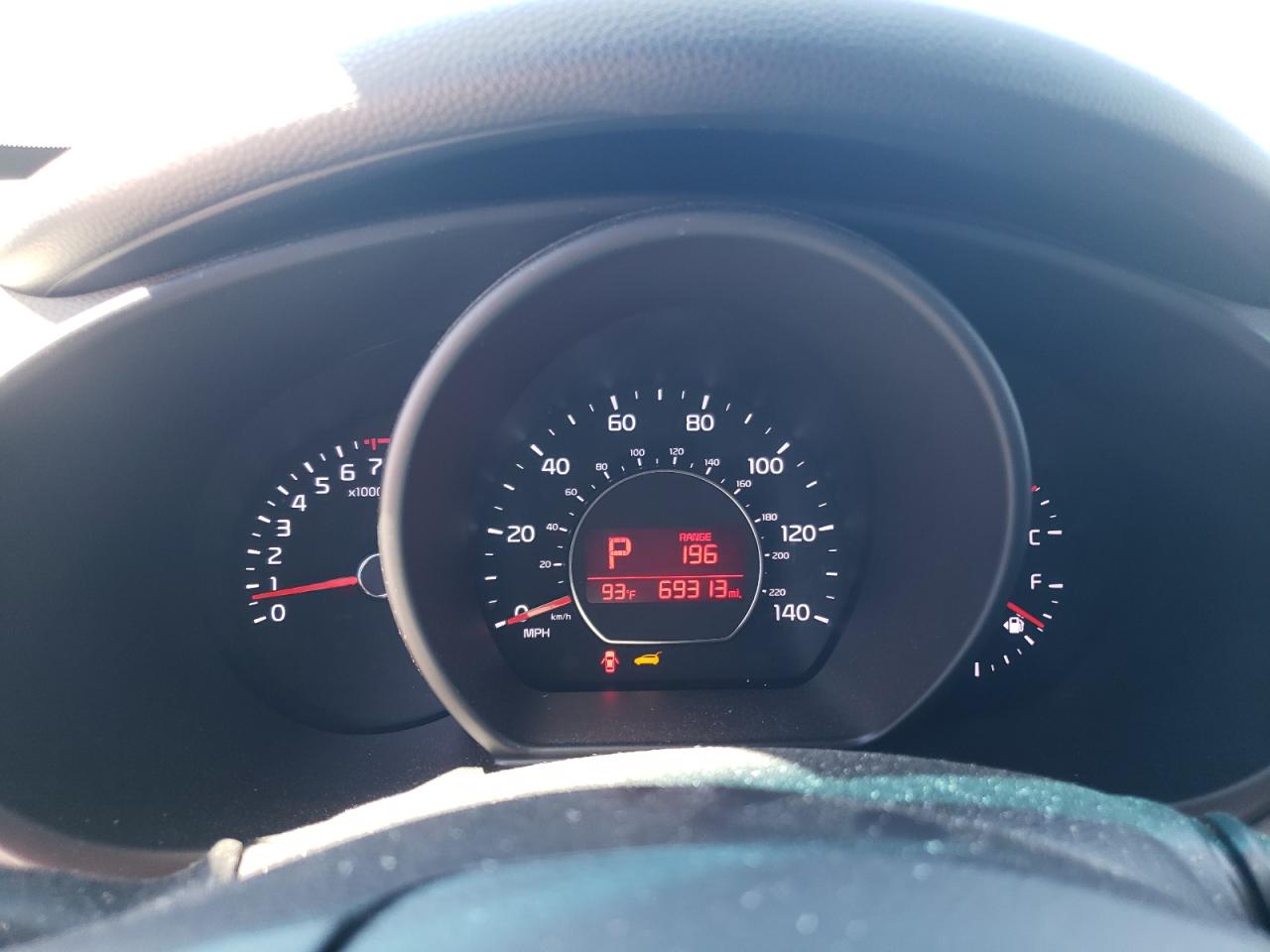 KNDJN2A25J7591601 2018 Kia Soul