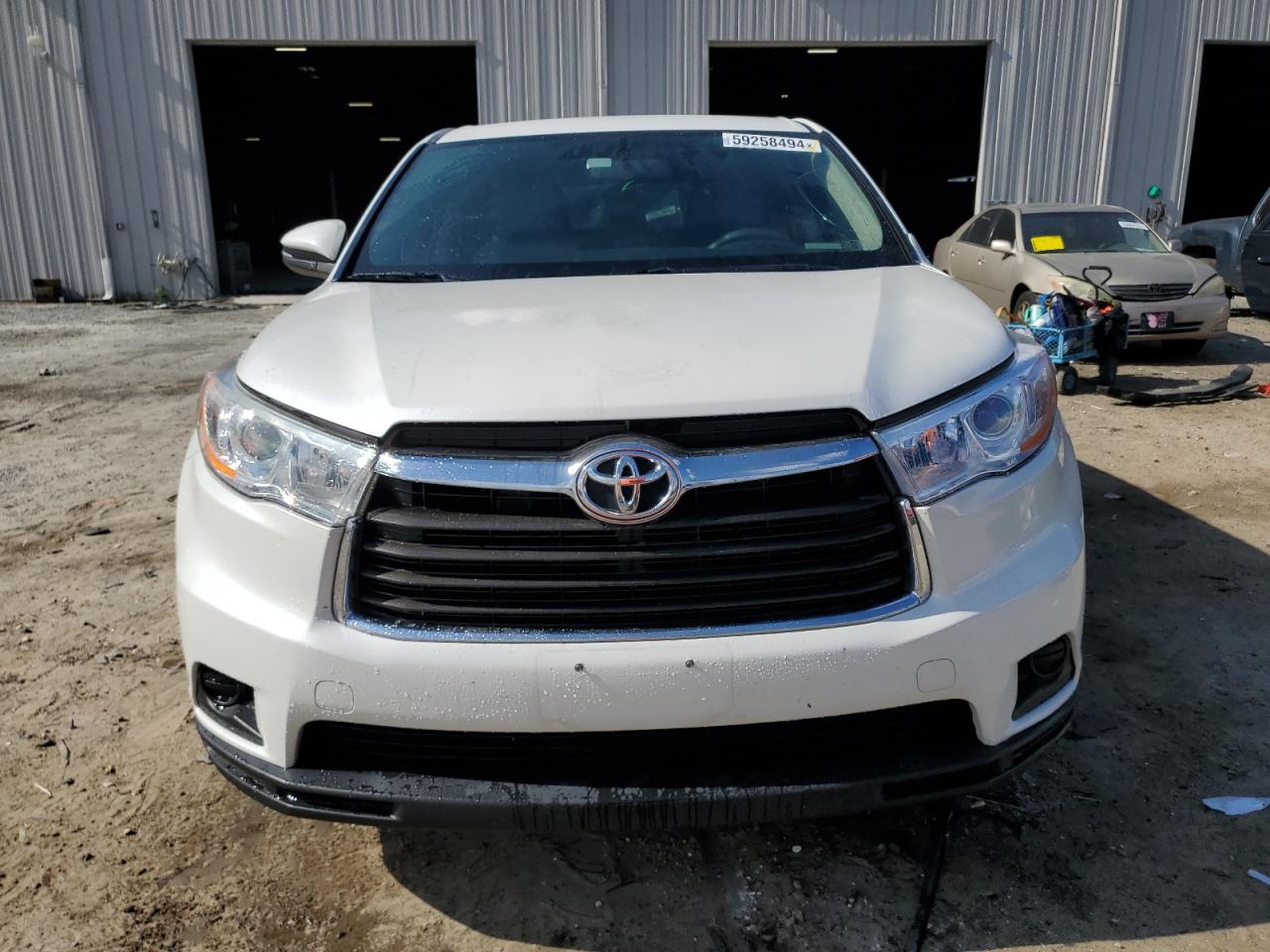 5TDZARFH7FS012965 2015 Toyota Highlander Le