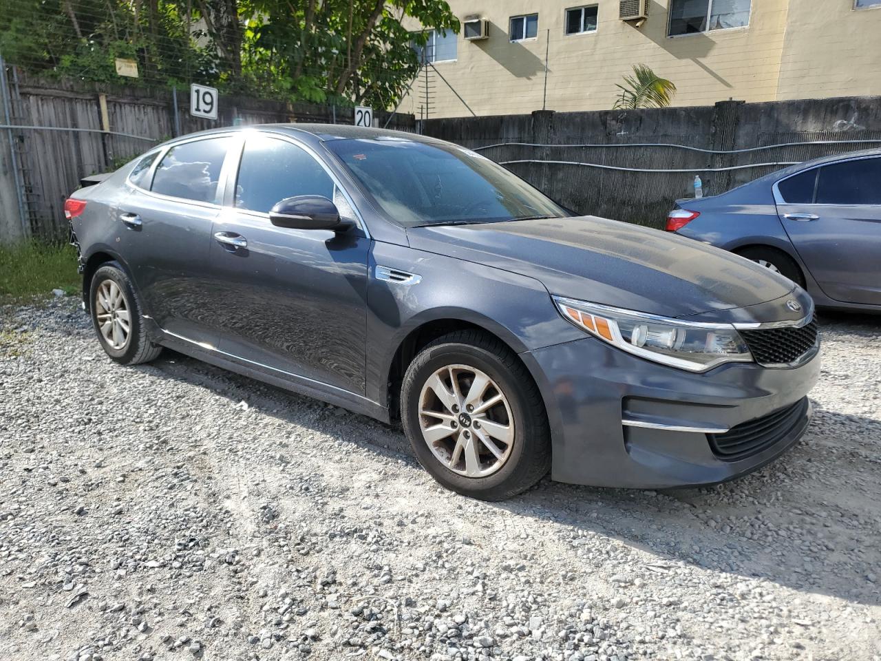 5XXGT4L38HG149897 2017 Kia Optima Lx