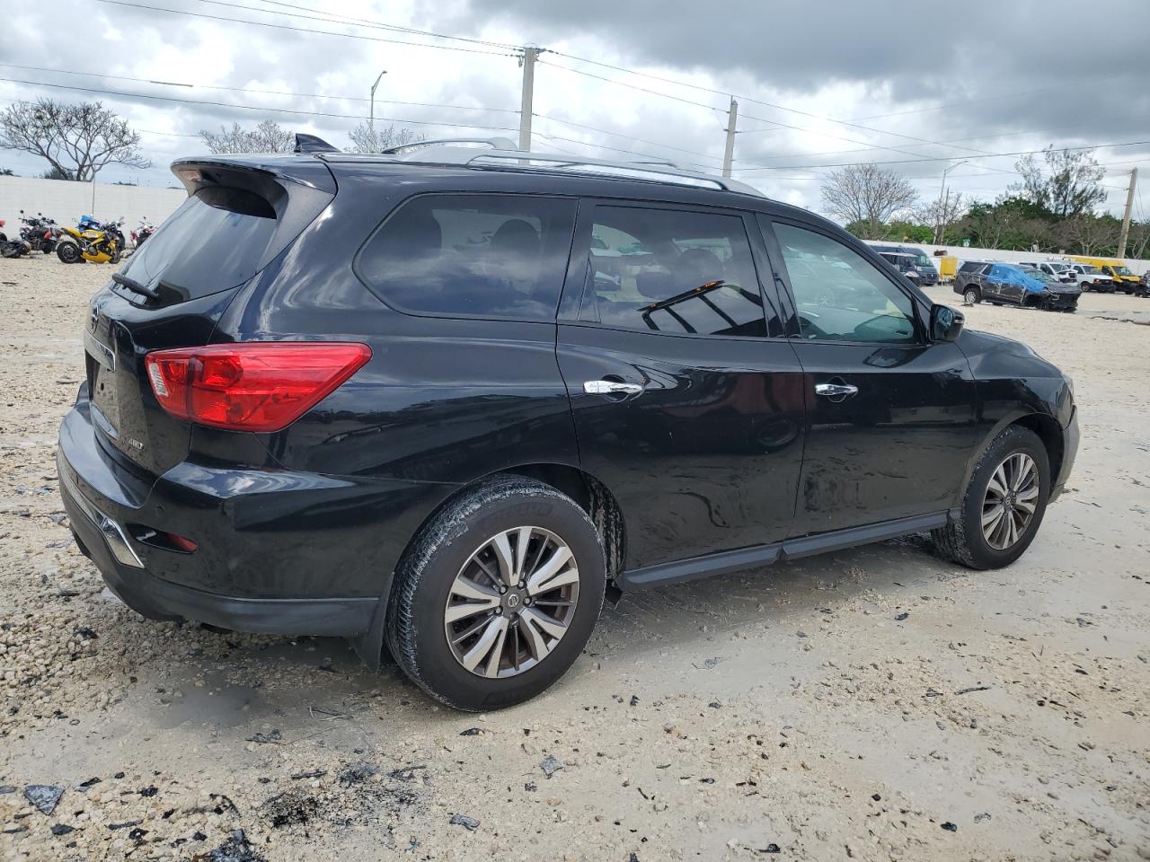 2019 Nissan Pathfinder S vin: 5N1DR2MM4KC602834