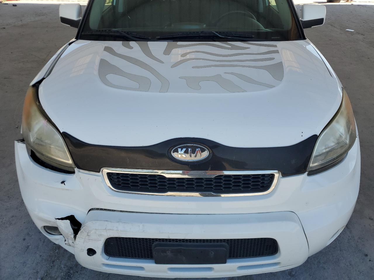KNDJT2A27B7729324 2011 Kia Soul +