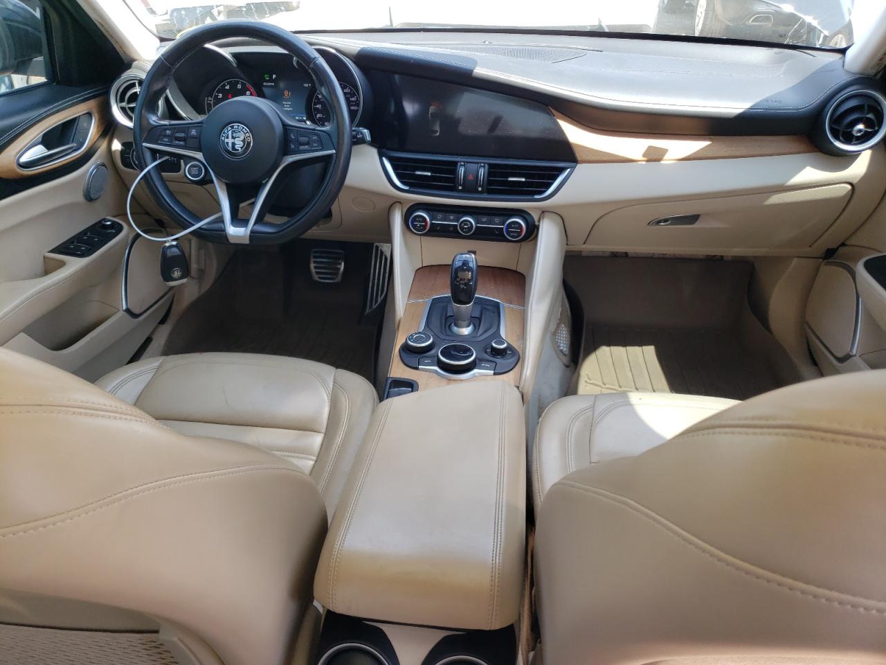 ZARFAEEN0J7574184 2018 Alfa Romeo Giulia Ti Q4