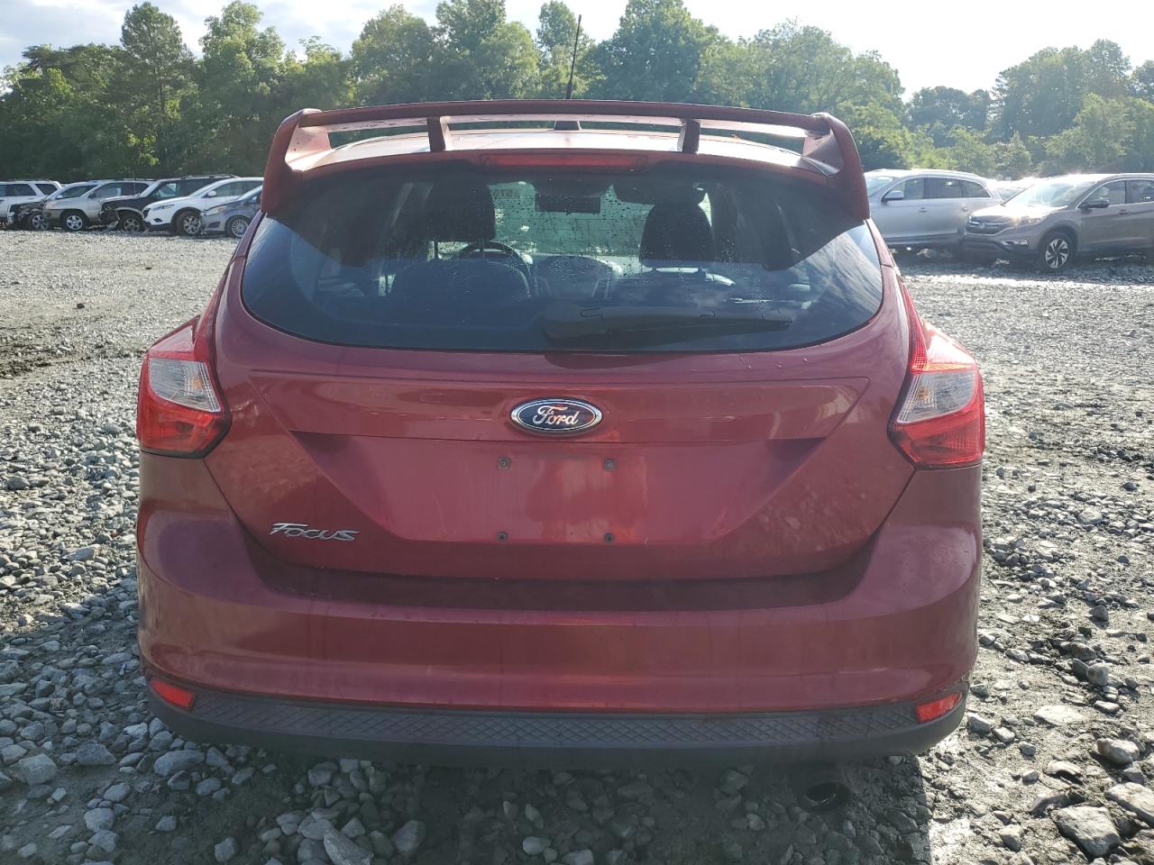 1FADP3K2XEL127573 2014 Ford Focus Se