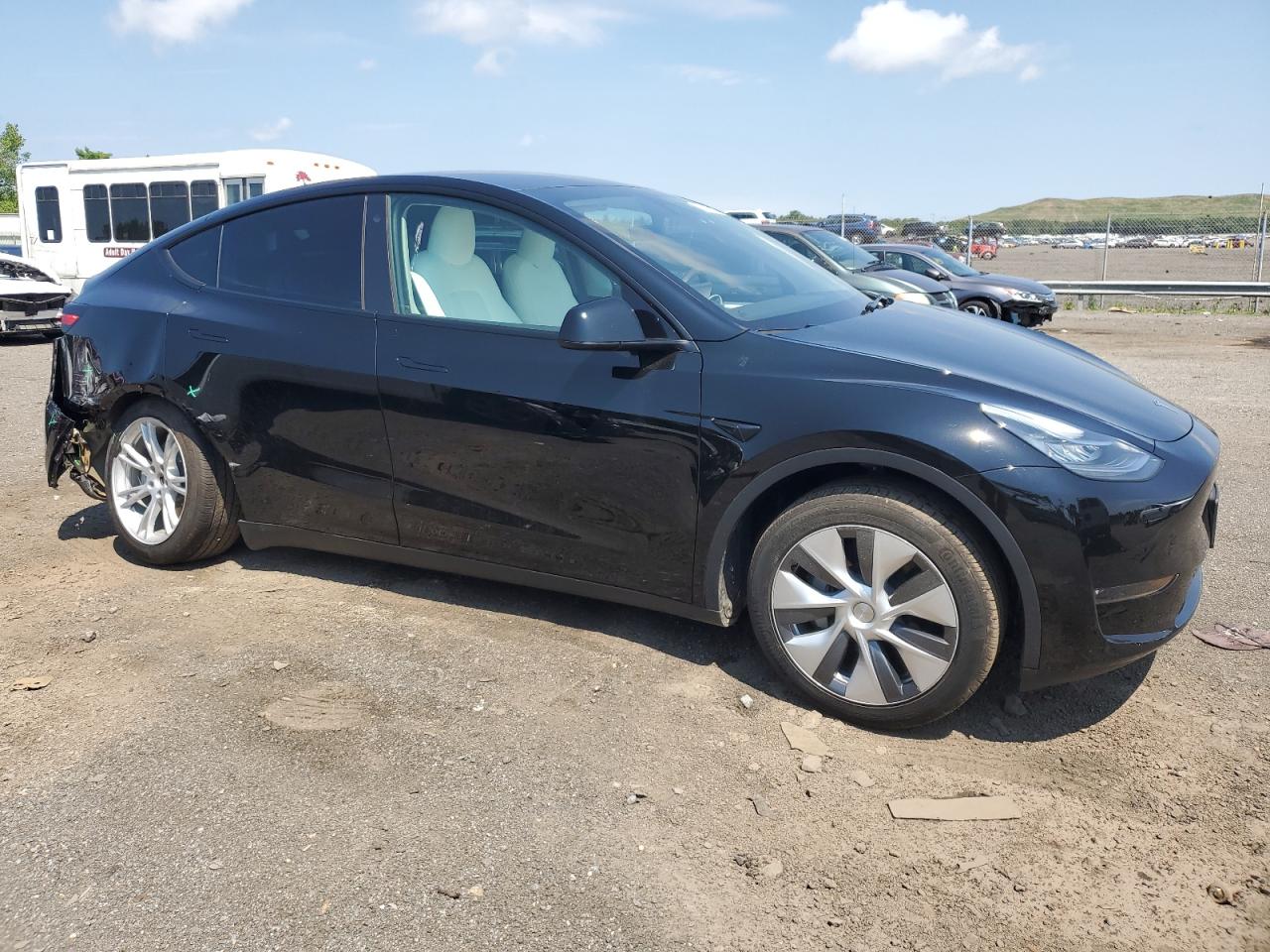 7SAYGDEE9PA108297 2023 Tesla Model Y