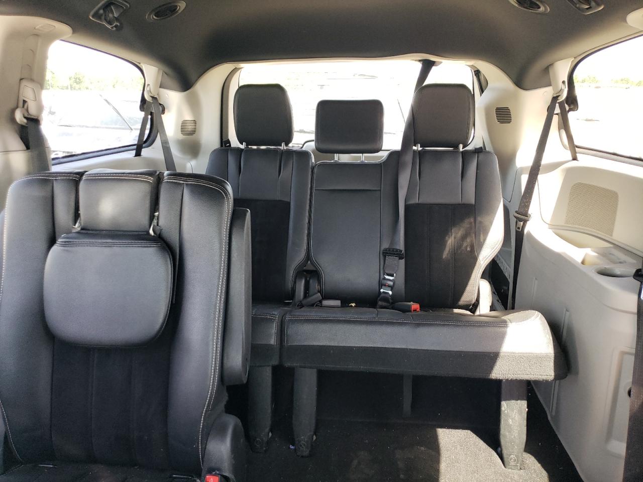 2C4RDGCGXHR806412 2017 Dodge Grand Caravan Sxt