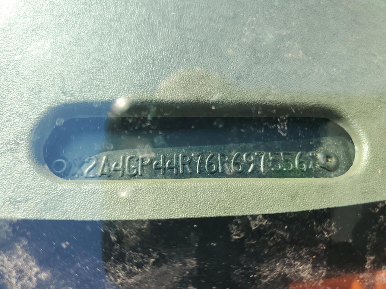 2A4GP44R76R697556 2006 Chrysler Town & Country Lx