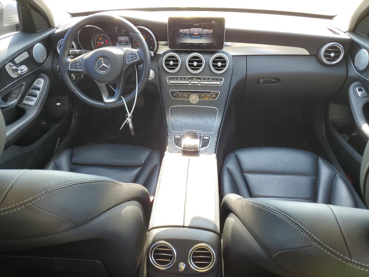 55SWF4KB6GU170923 2016 Mercedes-Benz C 300 4Matic