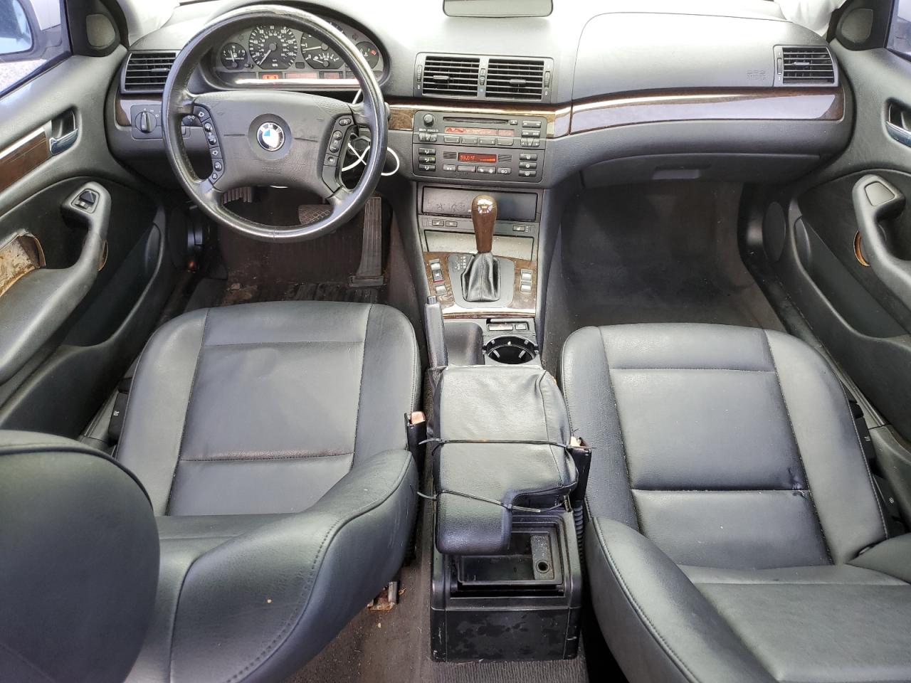 WBAET37492NJ20910 2002 BMW 325 I